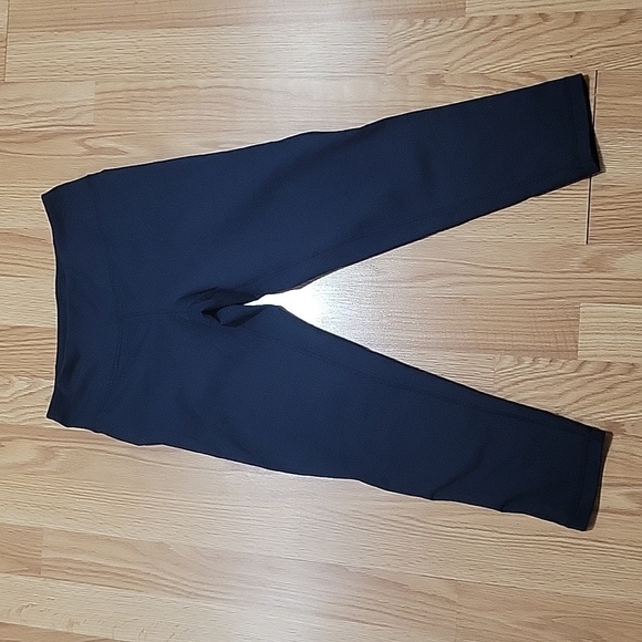 Zella Black 3/4 Athletic running leggings size XS - Picture 1 of 8